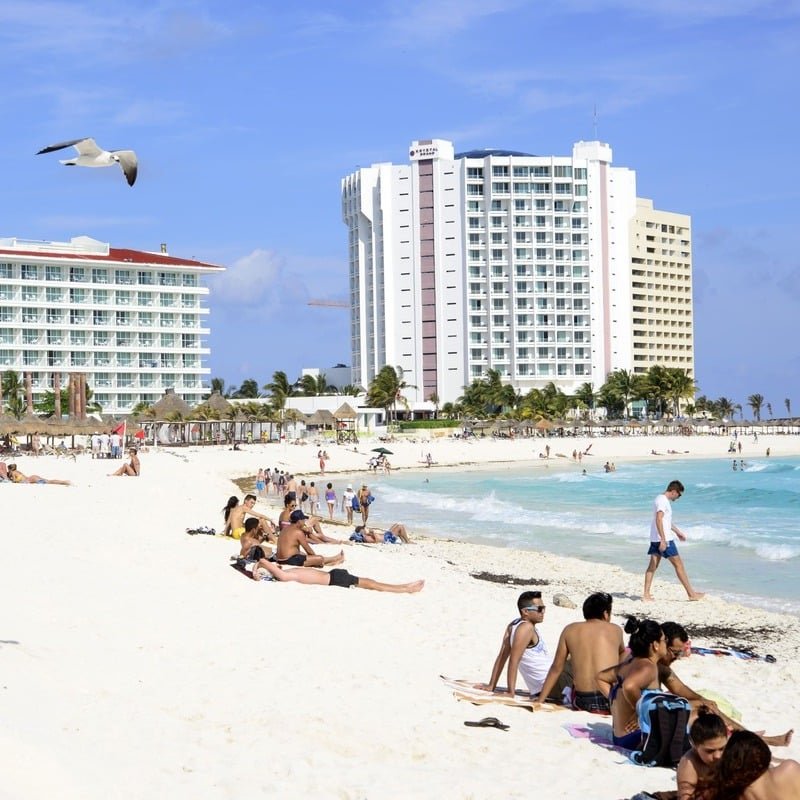 Beachgoers In Cancun Beach, Cancun Hotel Zone, Cancun, Quintana Roo, Riviera Maya, Mexican Caribbean, Mexico